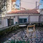 Oliana\'S Luxury House